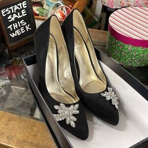 Black naturalizer heels with rhinestone accent sz 8 women’s dress shoe satin